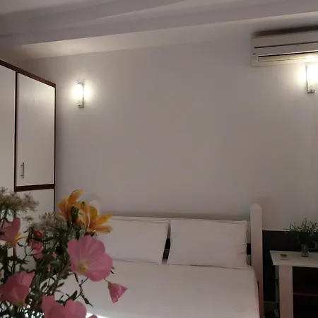 Hotel Different Divjake